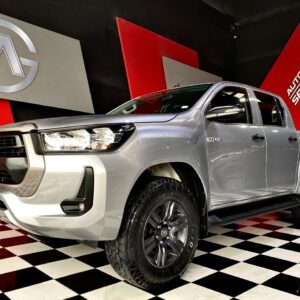 TOYOTA HILUX SR 2023