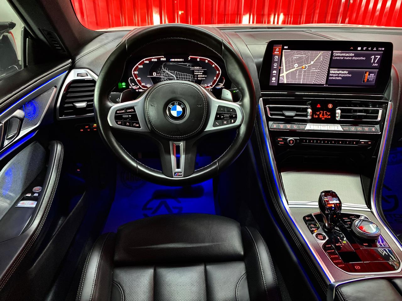 BMW M850i XDRIVE 2023 - Image 13