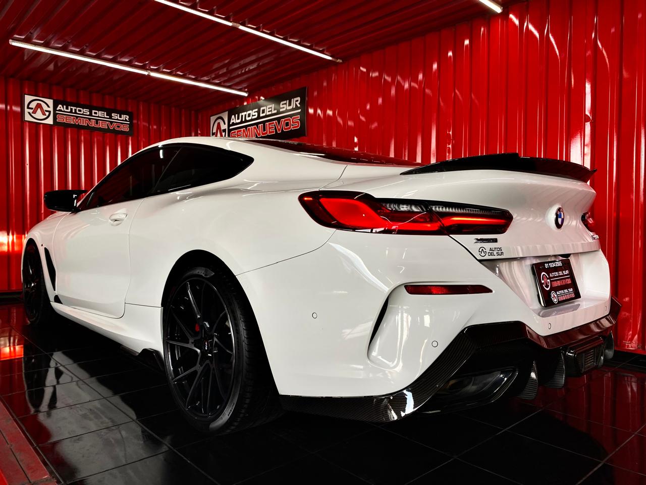 BMW M850i XDRIVE 2023 - Image 18