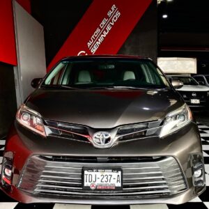TOYOTA SIENNA LIMITED 2020